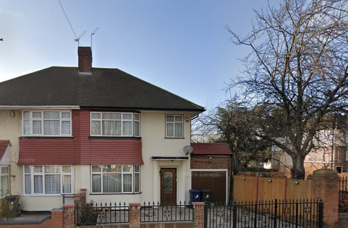 4 bed property in Thorncliffe Road, Southall